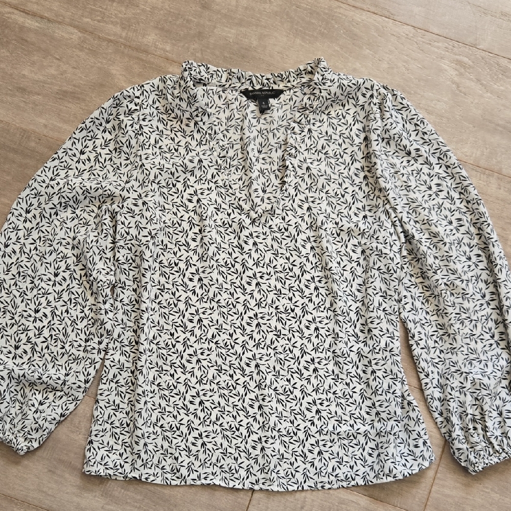 Banana Republic Black And White Top/Blouse